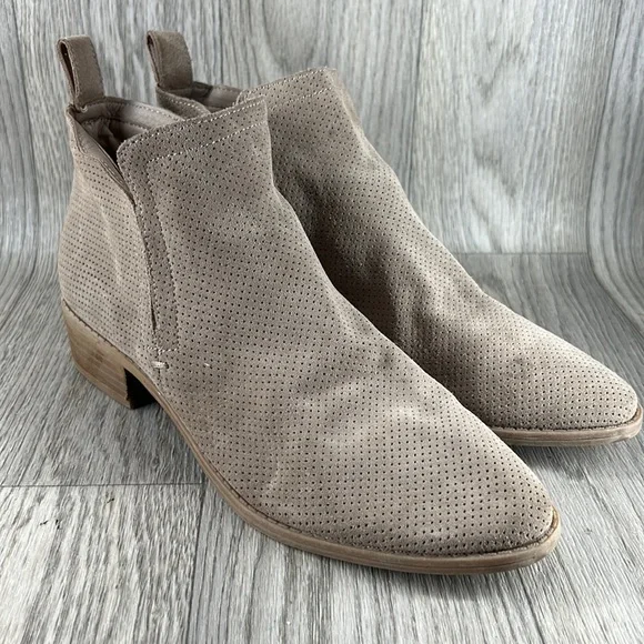 Dolce vita top tivon perforated bootie